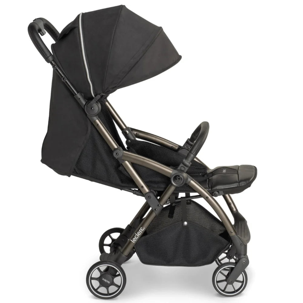 Poussette Leclerc Baby noire compacte avec système de pliage automatique Magic Fold