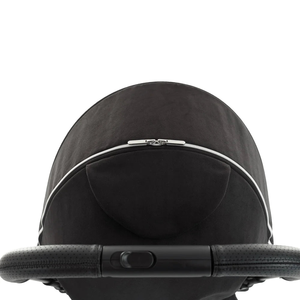 Poussette Leclerc Baby noire compacte avec système de pliage automatique Magic Fold